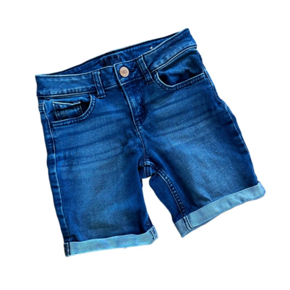 Justice shorts girl